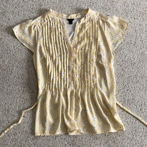 XS Ann Taylor light yellow cap sleeve blouse